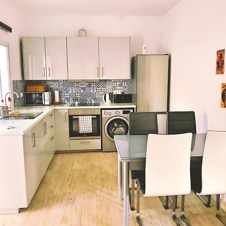 Town House With Patio In Quiet Residential Area 10 Min From Beach 托雷莫利诺斯 外观 照片