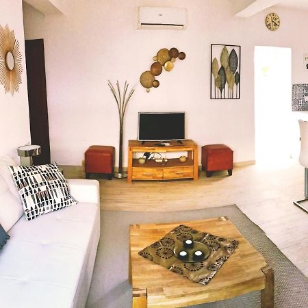 Town House With Patio In Quiet Residential Area 10 Min From Beach 托雷莫利诺斯 外观 照片