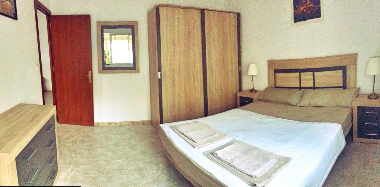 Town House With Patio In Quiet Residential Area 10 Min From Beach 托雷莫利诺斯 外观 照片